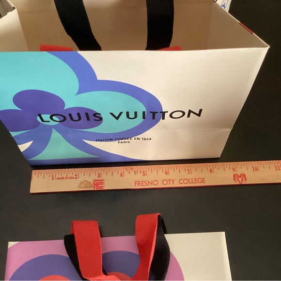 Bags - Picture 4 of 6